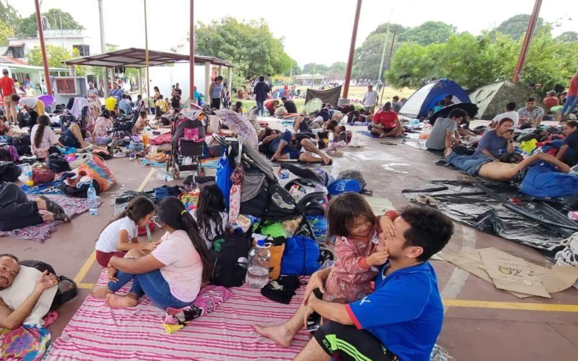 migrantes en el parque de Mapastepec